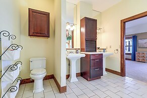 Great Lake Erie Getaway w/ Hot Tub & Private Beach