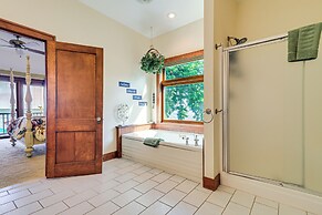 Great Lake Erie Getaway w/ Hot Tub & Private Beach