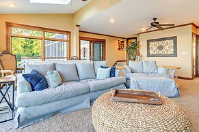 Great Lake Erie Getaway w/ Hot Tub & Private Beach