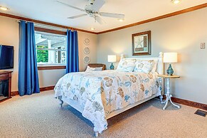 Great Lake Erie Getaway w/ Hot Tub & Private Beach