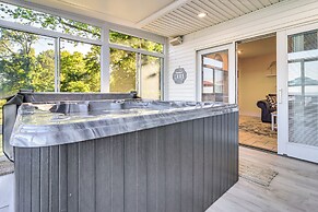 Great Lake Erie Getaway w/ Hot Tub & Private Beach