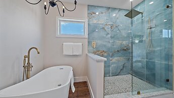 Sunshine Cottage At Cedars 2 Bedroom Condo by RedAwning