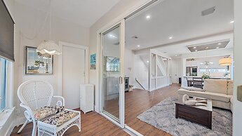 Sunshine Cottage At Cedars 2 Bedroom Condo by RedAwning