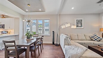 Sunshine Cottage At Cedars 2 Bedroom Condo by RedAwning