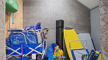 Sunshine Cottage At Cedars 2 Bedroom Condo by RedAwning