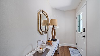 Sunshine Cottage At Cedars 2 Bedroom Condo by RedAwning