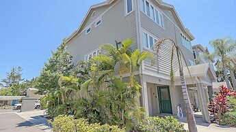 Sunshine Cottage At Cedars 2 Bedroom Condo by RedAwning