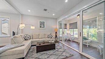 Sunshine Cottage At Cedars 2 Bedroom Condo by RedAwning