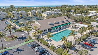 Sunshine Cottage At Cedars 2 Bedroom Condo by RedAwning