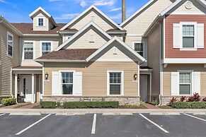 Elegant Townhome Near Disney Private Suites! 4 Bedroom Townhouse by Re