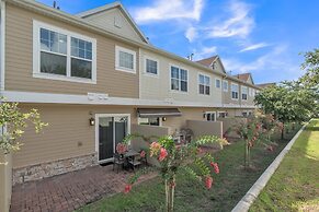 Elegant Townhome Near Disney â Private Suites! 4 Bedroom Townhouse by 