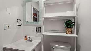 Bolton Condo 3 Bedroom Condo by RedAwning