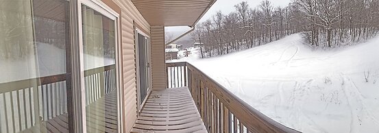 Bolton Condo 3 Bedroom Condo by RedAwning