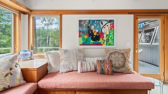 Mad Meadows 5 Bedroom Chalet by RedAwning