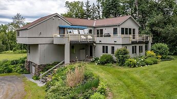 Mad Meadows 5 Bedroom Chalet by RedAwning