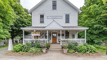 Mad Meadows 5 Bedroom Chalet by RedAwning