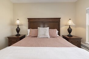 Base Camp 306 3 Bedroom Condo by RedAwning