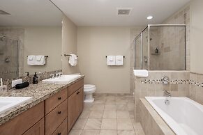 Base Camp 306 3 Bedroom Condo by RedAwning