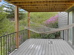 Wapiti 4 Bedroom Duplex by RedAwning