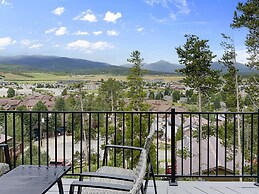 Wapiti 4 Bedroom Duplex by RedAwning