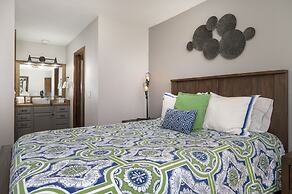 Wapiti 4 Bedroom Duplex by RedAwning