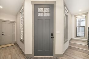 Eagle Ridge 3 Bedroom Townhouse by RedAwning