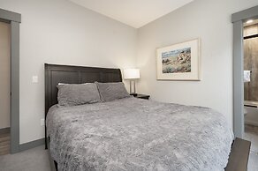 Eagle Ridge 3 Bedroom Townhouse by RedAwning