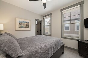 Eagle Ridge 3 Bedroom Townhouse by RedAwning