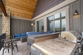 Eagle Ridge 3 Bedroom Townhouse by RedAwning