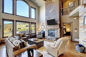 Indian Trail Cabin 5 Bedroom Cabin by RedAwning