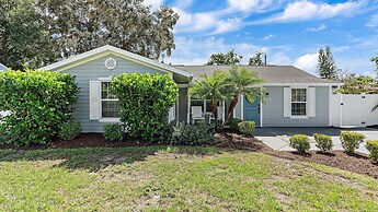 Kadima Kottage 2 Bedroom Home by RedAwning