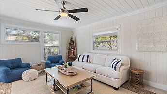 Kadima Kottage 2 Bedroom Home by RedAwning