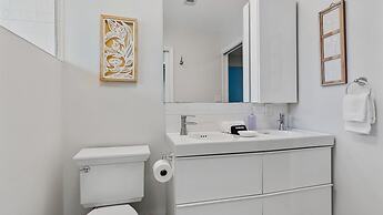 Kadima Kottage 2 Bedroom Home by RedAwning