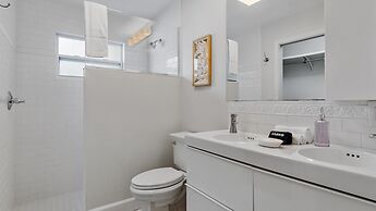 Kadima Kottage 2 Bedroom Home by RedAwning