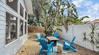 Kadima Kottage 2 Bedroom Home by RedAwning