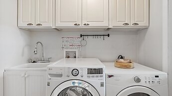 Kadima Kottage 2 Bedroom Home by RedAwning