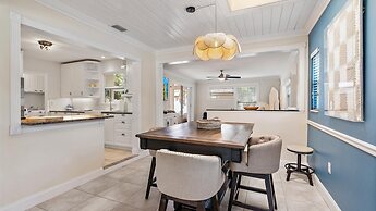 Kadima Kottage 2 Bedroom Home by RedAwning