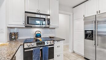 Kadima Kottage 2 Bedroom Home by RedAwning