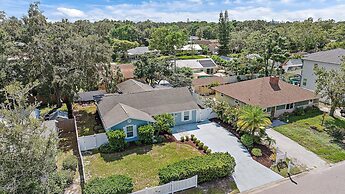 Kadima Kottage 2 Bedroom Home by RedAwning