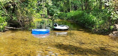 Glamping at Meadeville Farm