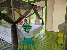 Glamping at Meadeville Farm