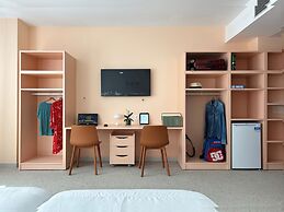Loop Homes Tower Burjassot Hotel
