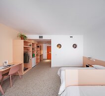 Loop Homes Tower Burjassot Hotel