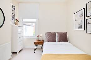 The Fulham Arms - Elegant 3bdr Flat With Terrace