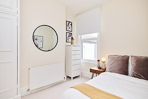 The Fulham Arms - Elegant 3bdr Flat With Terrace