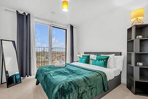 Two Bedroom Apartment in Hackney Wick