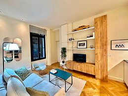 Eiffel Tower Champs de Mars