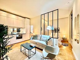 Eiffel Tower Champs de Mars