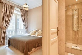 Royal Montaigne in Paris