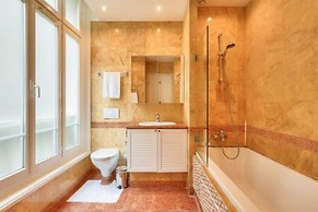 Royal Montaigne in Paris